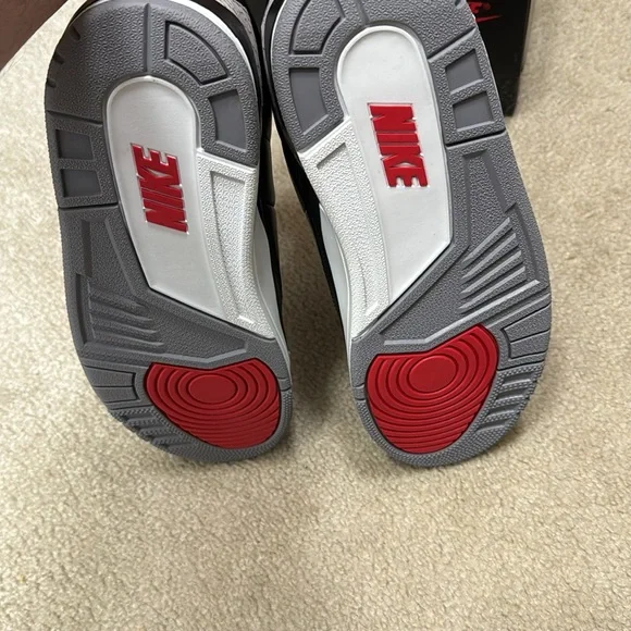 Jordan Retro 3 Reimagined Black Cement - Picture 6 of 8